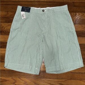 NWT Round Tree & Yorke Shorts Mens Size 36 Straight Fit Green Plaid - New